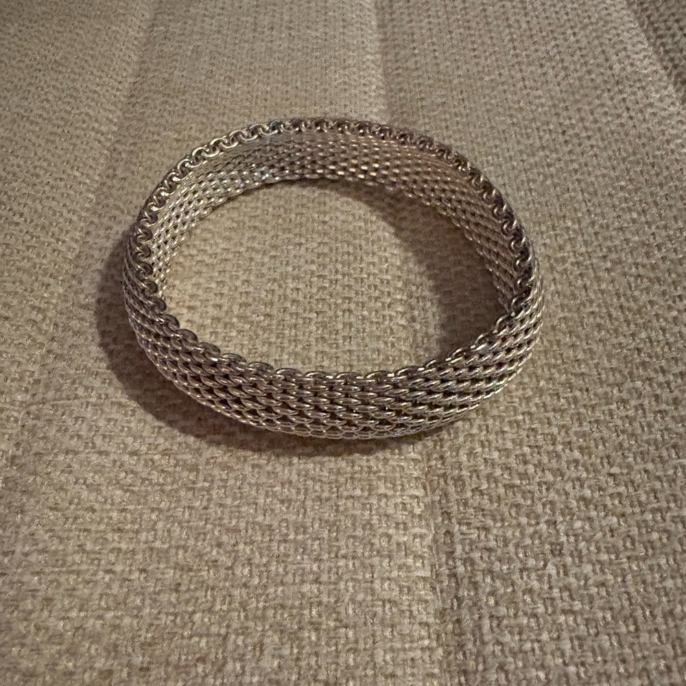 Tiffany & Co.
Mesh Bangle Bracelet